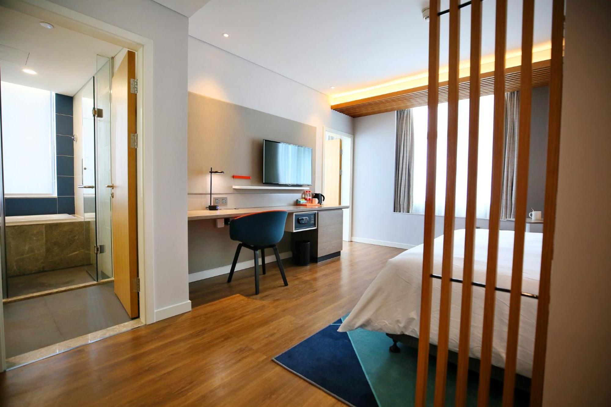Holiday Inn Express Chengdu North Railway Station By Ihg - Near Panda Base, Near Chunxi Road Экстерьер фото